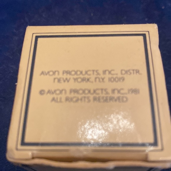 AVON vintage Goldtone boy silhouette charm - Picture 5 of 5